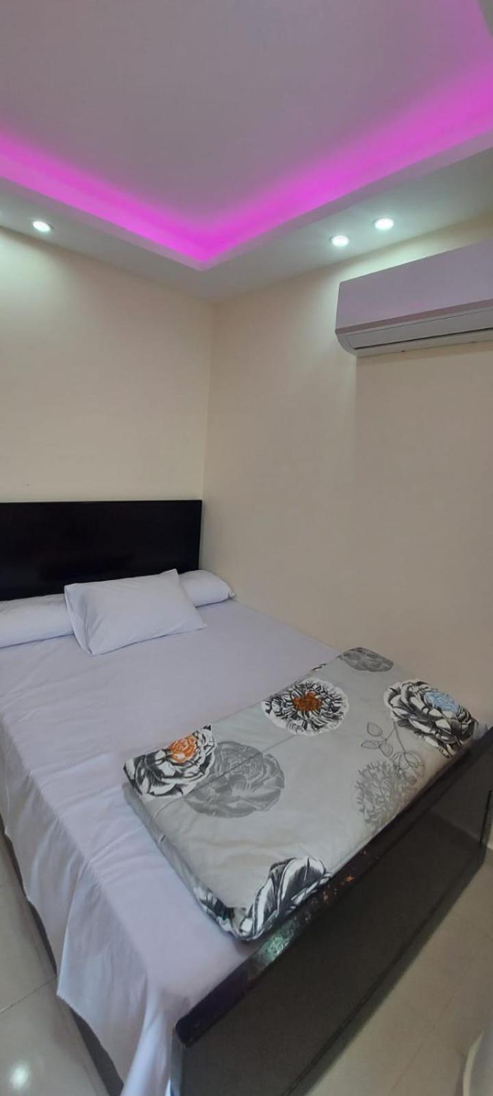 Casablanca Beach For Families And Couples Only Aparthotel Hurghada Rum bild